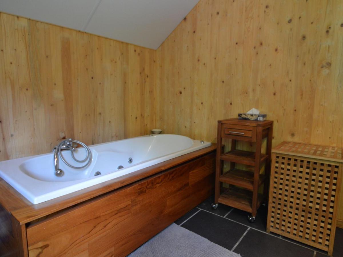 Comfortable Modern Chalet With Wood Finish Aywaille Eksteriør billede
